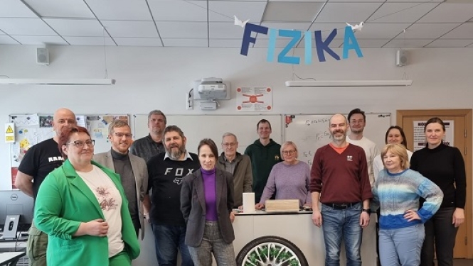 Tukuma novada fizikas un inženierzinību skolotāji Siguldas Valsts ģimnāzijā.
